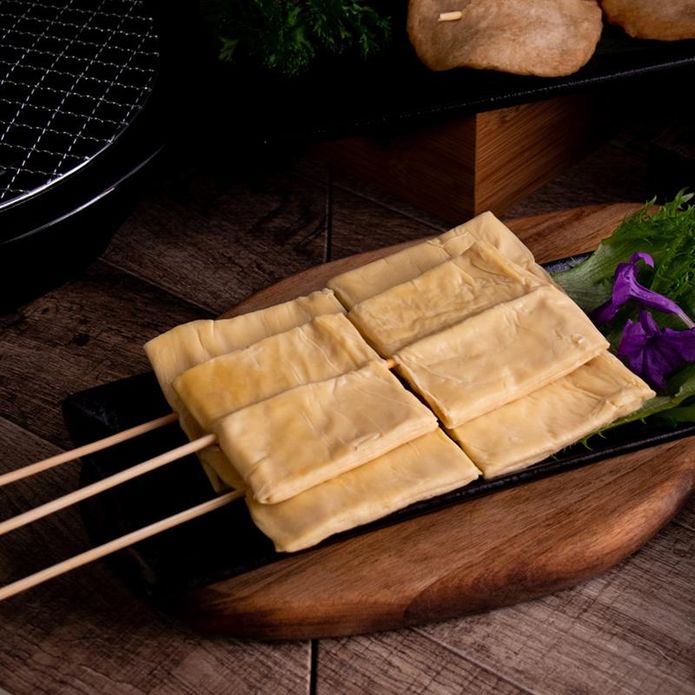 【巧食家】非基改黃豆鮮豆包串(180g/3串/包) 濕豆皮 燒烤串 串烤 素食
