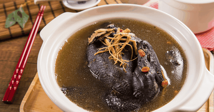 陸霸王養氣人參烏骨雞湯