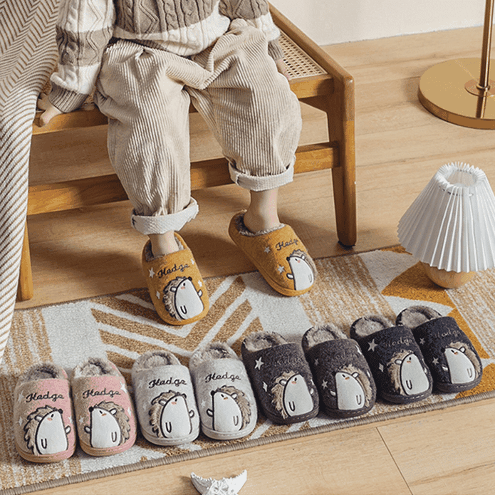 可愛小刺蝟兒童保暖防滑造型室內拖鞋(15-20) 兒童拖鞋
